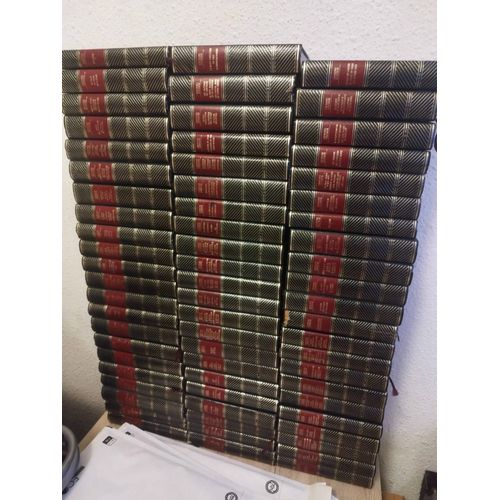 Georges Simenon, Collection Maigret Du Numéro 1 Au Numéro 25 , Collection Complète ; Numéro 22 Un Peu Abimé Sur La Couverture . Sinon Trés Belle Collection Ancienne Reliée .