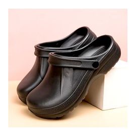 Grands Sabots Crocs Homme Sandale 45 Noir Confortable Protection Activités Souple Excellent Résistant Durabilité Semelle Antidérapants Adhérence Optimale Sur Divers Types De Terrain.