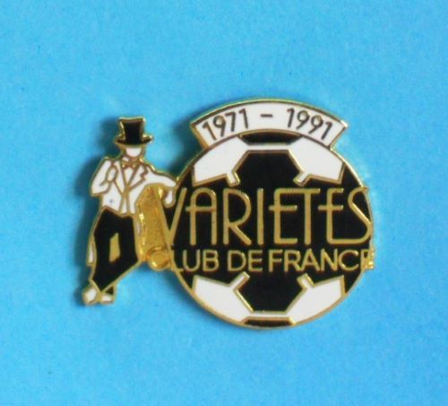 15979 // 1 Pin's : 1971 / 1991 Football Variétés Club De France