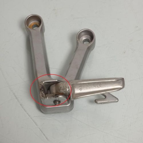 Platine Repose Pied Passager Gauche Origine Pour Suzuki 650 Sv 2003 À 2015 17g20