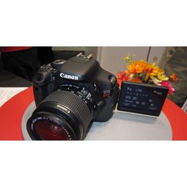 Canon EOS 600D hybride 18 mpix + 2 objectif et 3 batterie avec 2 chargeurs