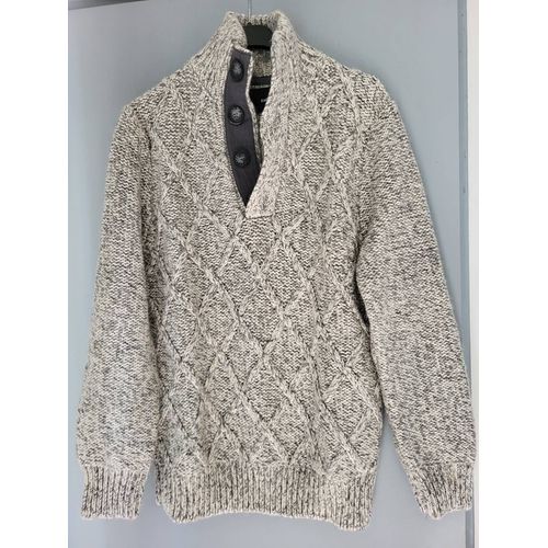 Pull Celio M