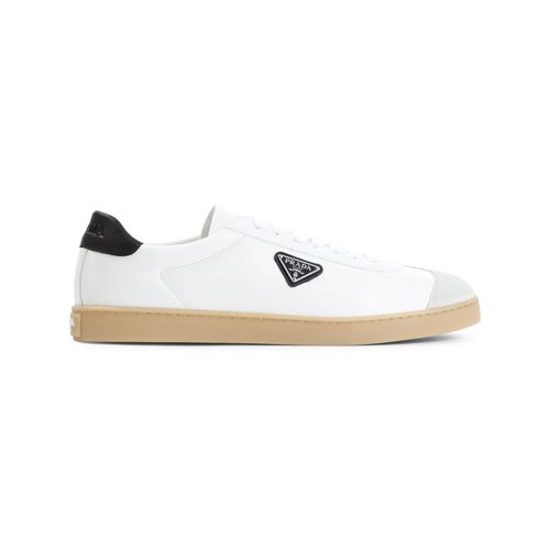 Chaussures Baskets Blanches En Cuir Prada Pour