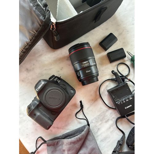 Canon EOS 5D mark IV 30 mpix + Objectif focale fixe 35 mm 1.4
