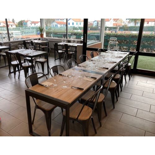 Table repas 180 cm en bois massif clair
