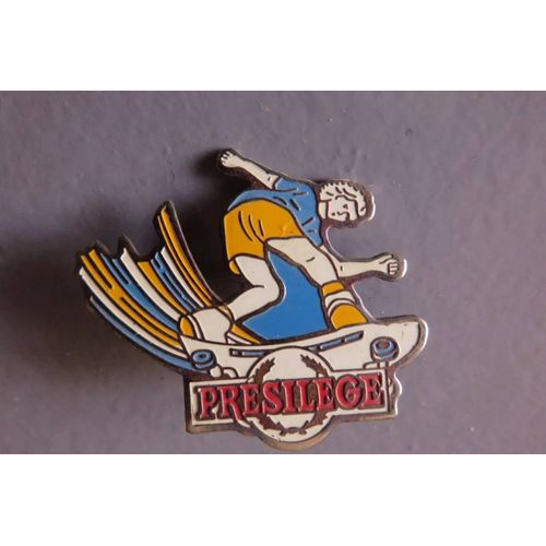 Pin'S Présilège De Président (Skateur Skate Board