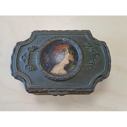 Boite À Bijoux Bronze Avec Portrait De Femme Peint 17e