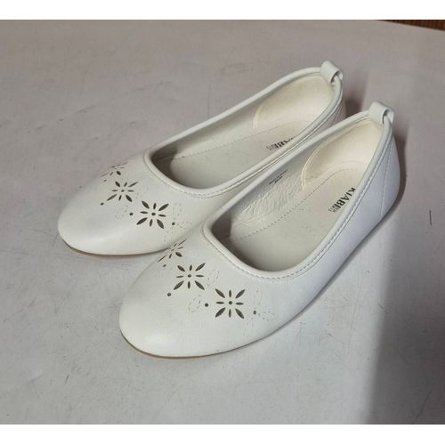 Chaussures Fille Ballerines Blanche Kiabi Taille 34