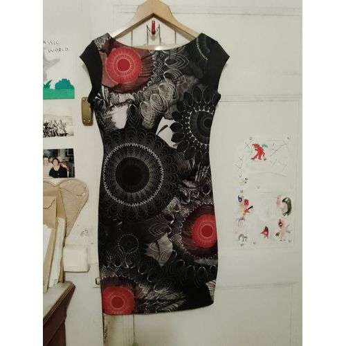 Robe Noire Motifs Rouge/Noir 38 M Desigual.
