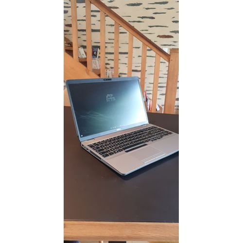 Dell Precision 3551 15" Intel Core i7-10850H - 2.70 GHz - Ram 32 Go - SSD 1 To - Nvidia Quadro P620 4GB