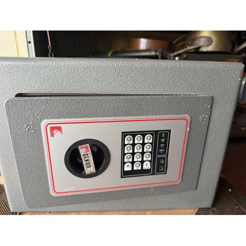 Coffre fort ouverture électronique