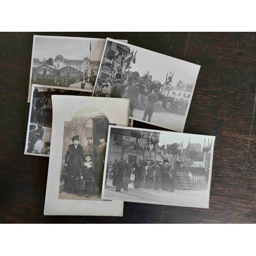 Lot De 4 Photos Et Une Carte Postale : Militaria (Cp 1918 Clermont Ferrand)