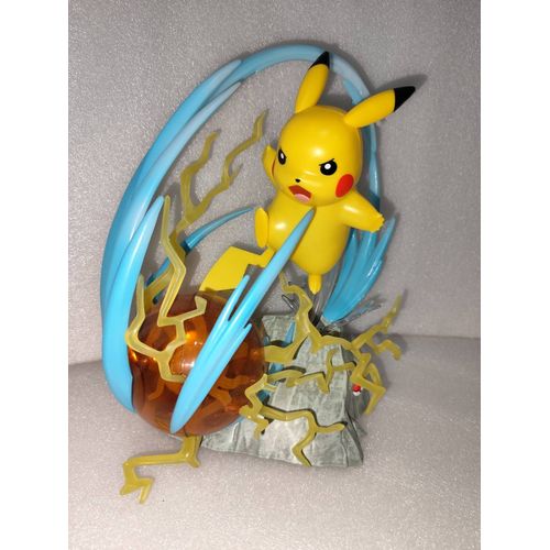 Pokemon Deluxe Collector Statue Pikachu