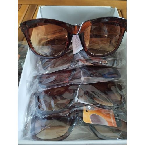 Lot Lunettes De Soleil Femmes Revente