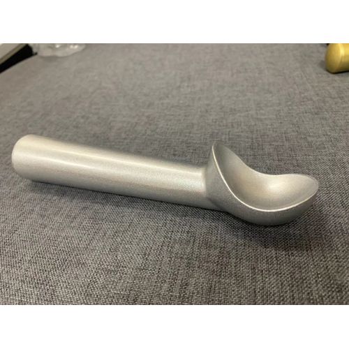 Lot De 2 Cuillères À Glace En Aluminium Couleur Argent 85g, Manche Thermoconducteur, Antiadhésif Et Facile À Utiliser, Conception Simple En Aluminium Monobloc Facile À Démouler