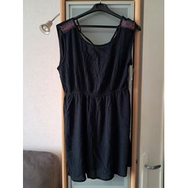 Tunique Neuve Taille 42-44 Noir Perles Aux Épaules