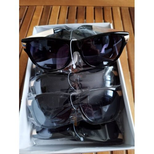 Lot Lunettes De Soleil Femmes Revente