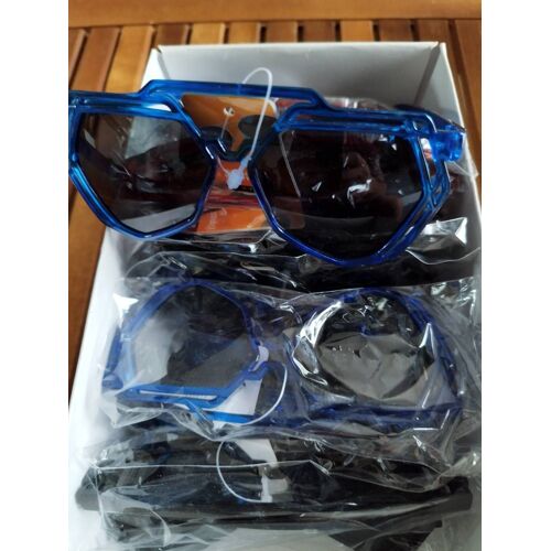 Lot Lunettes De Soleil Enfants Revente