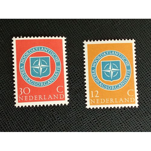 Timbre Pays-Bas Yt 701 - 702 Otan, 10e Anniversaire 1959 ( 110106 )