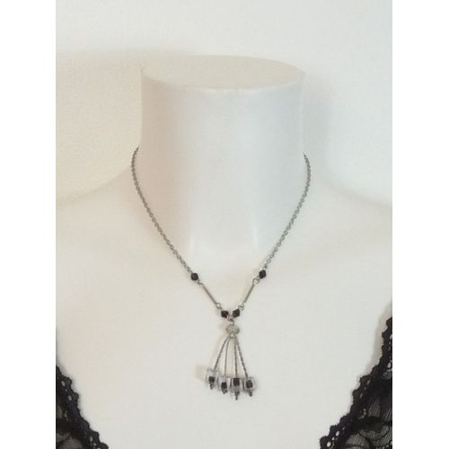 Collier En Métal Argenté Avec Ses 4 "Brindilles"