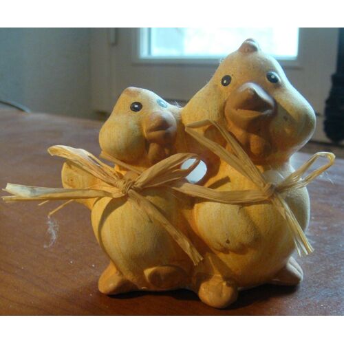 Poussins en plâtre (hauteur : 8 cm)
