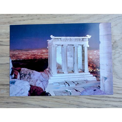 Ancienne Carte Postale Grèce . Acropole, Athenes. Temple Grec De La Nike Aptere À La Pleine Lune. Cp Nuit. Date De 1970. Monument De L'Histoire.