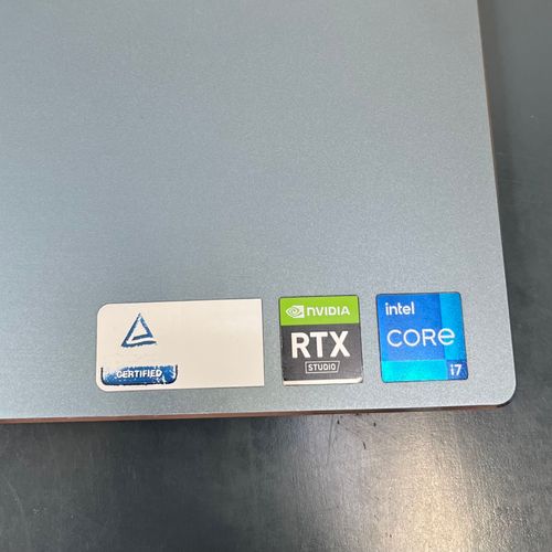 Dell Inspiron 16 7610 - Core i7 I7-11800H 16 Go RAM 1 To SSD Bleu