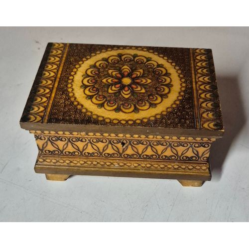 Boite / coffre à bijoux en bois décors mandala vintage Pologne