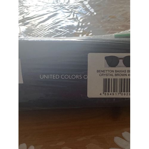 S Lunettes De Soleil Pour Femmes Benetton Prix: 75 Euros