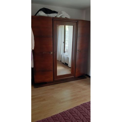 A Vendre Armoire En Bois Massif Ancien, Vintage Des Années 1900, Très Bon État