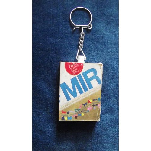 Porte Clés. Mir. Nylon Layette Linge Délicat. Hauteur 5cm Largeur 1cm.