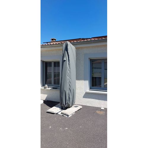 Parasol Esperide Deporté 4x4 Tres Bon État Avec Pied Et 4 Dalles (Les 2 Grandes Plaques Ne Sont Pas Avec), Avec House. Rotatif 360.