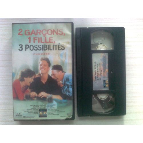 Cassette Vidéo Vhs - 2 Garcons, 1 Fille, 3 Possibilités (Threesome) - Lara Flynn Boyle