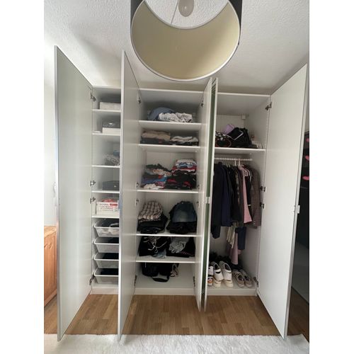 Dressing Avec Penderie Et Miroirs
