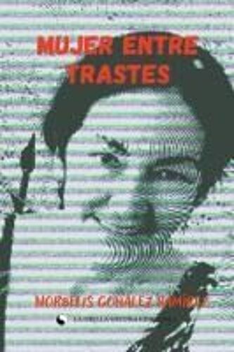 Mujer Entre Trastes