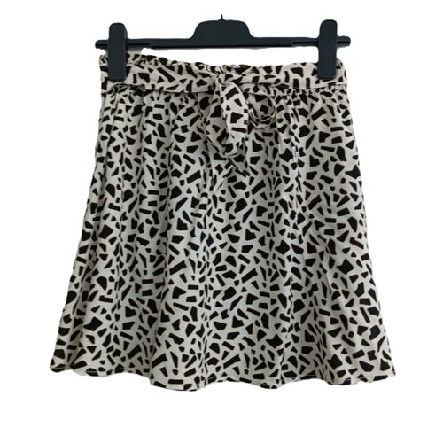 Jupe Blanc Cassé À Motifs Noirs. Ceinture À Nouer. Kiabi. Taille M / 38