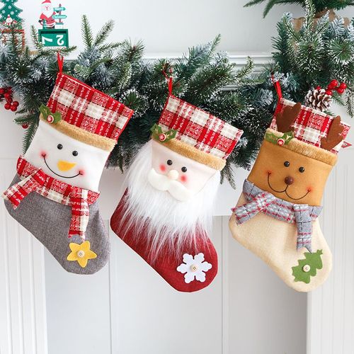 Chaussette de Noël à suspendre, grande broderie tricotée, décoration traditionnelle pour sapin de Noël, cheminée de Noël (grande, 3 pièces)