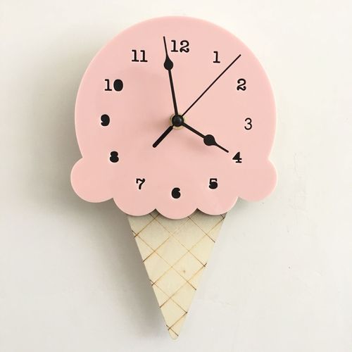 Horloge murale silencieuse en forme de crème glacée pour les enfants, salle de couleur rosa