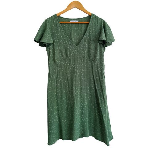 Robe Verte À Pois Blancs. Primark. Viscose. Taille 42