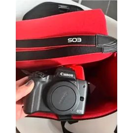Canon Eos M50 Mark II 24.1 mpix + Objectif Zoom EF-M 15-45 MM F/3.5-6.3 IS STM