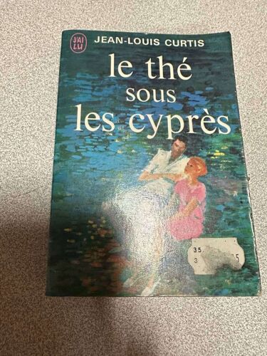 Le Thé Sous Les Cyprès