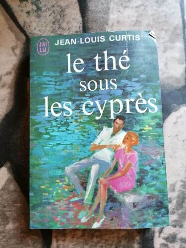 Le Thé Sous Les Cypres