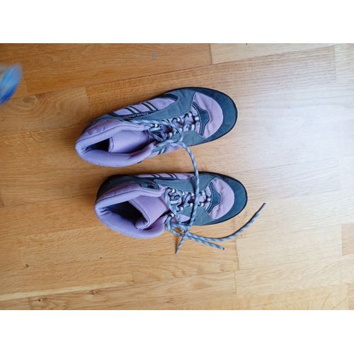 Jolie Chaussures De Randonnée 36. De Bonne Facture. Marque Décathlon