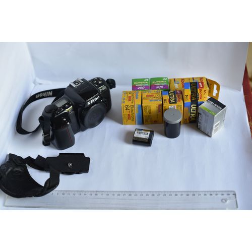 Nikon F601 et accessoires