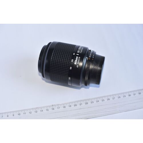Objectif AF Nikkor 80 - 200 mm 1:4.5-5.6 D