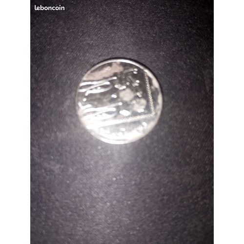Pièce Elizabeth 2, Année 2014 Occasion Argent Dans État Avec Quelques Traces Dusure Voire Photo , Échange Possible Contre Iphone 12