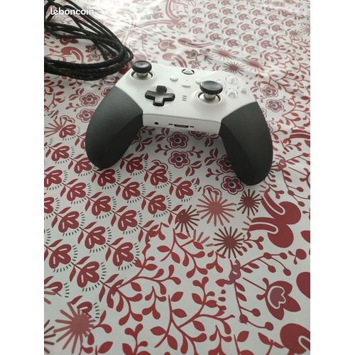 Manette Xbox Elite V2 Core (Avec Kit)