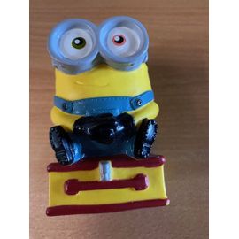 Figurine En Caoutchouc - Minion Assis Sur Une Valise