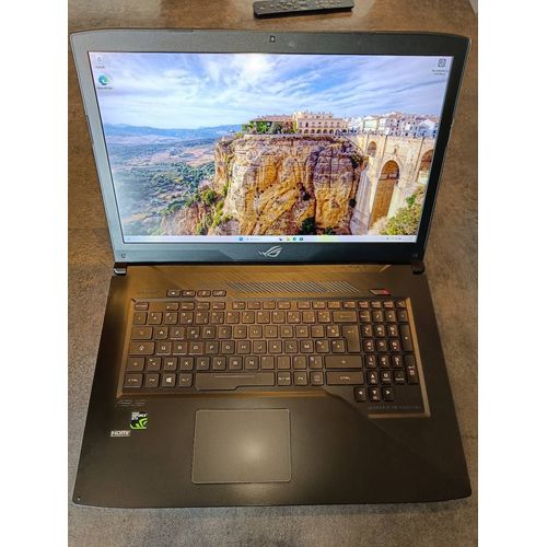 ASUS ROG GL703V 17.3" FHD Intel Core i5-7300HQ - 2.5 Ghz - Ram 32 Go - SSD 1 To