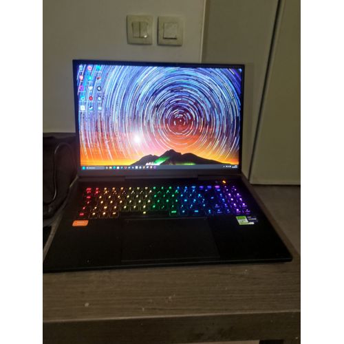 XMG NEO 17 (E23) 17" Intel Core i9-13900HX - Ram 32 Go - DD 1 To